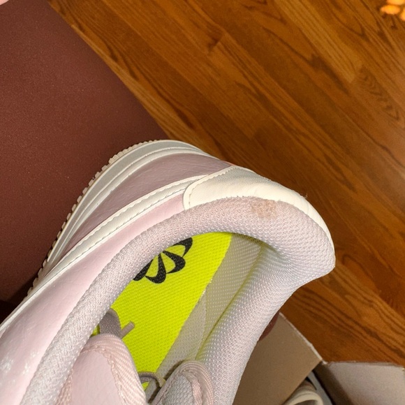 NIKE WOMENS Air Force 1 Low
Next Nature Platinum Violet Coconut 9.5 - Picture 9 of 11